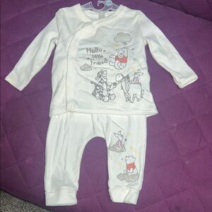 Disney White Winnie the Pooh Baby  Set with Hat